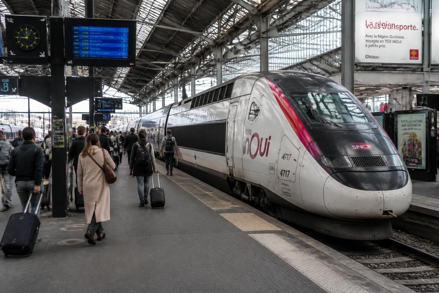 découvrez les enjeux liés à la privatisation de la sncf, ses impacts sur la concurrence dans le secteur ferroviaire et les conséquences pour les usagers du rail en france.